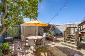 Light filled Condo 3 Bedrm with enclosed sunny backyard